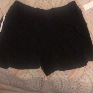 New with Tags! Gibson Latimer loose fitting shorts